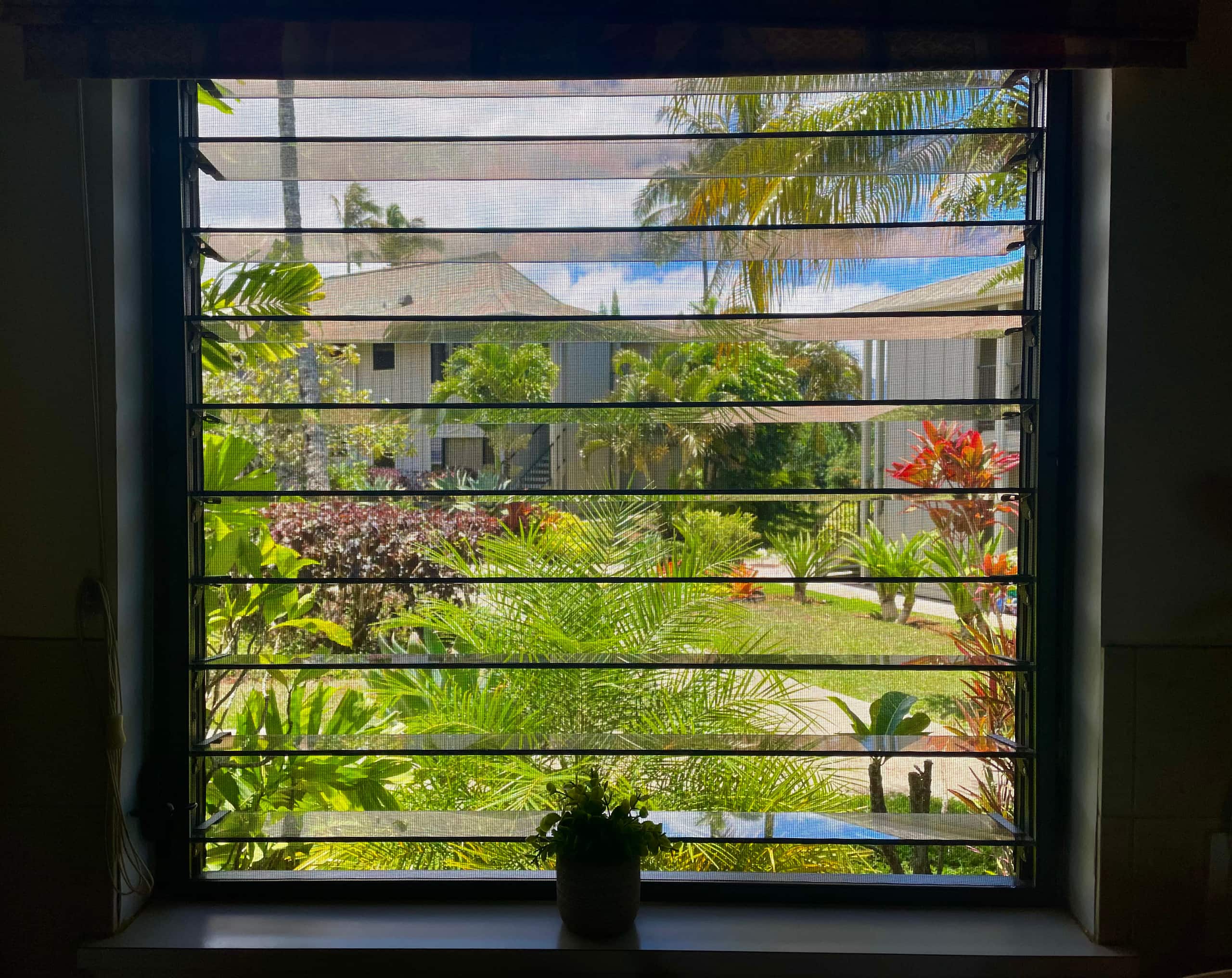 Lovely 1 Bedroom Condo with Garden and Ocean Views - Photo 11