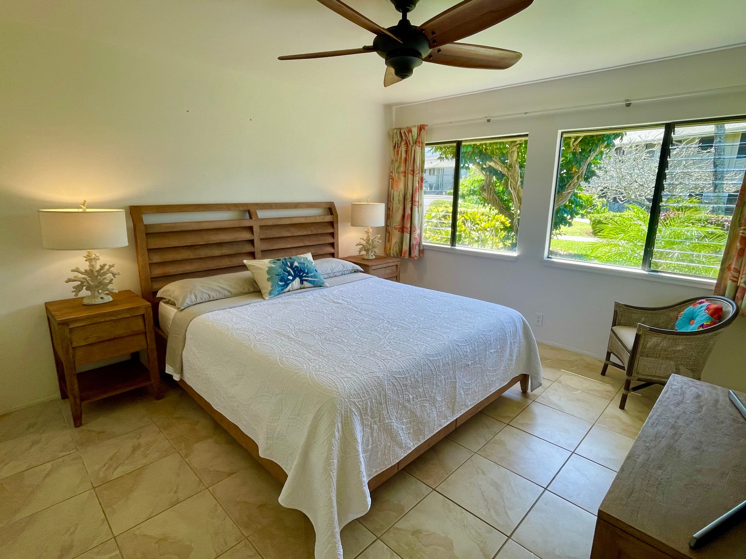 Lovely 1 Bedroom Condo with Garden and Ocean Views - Photo 19