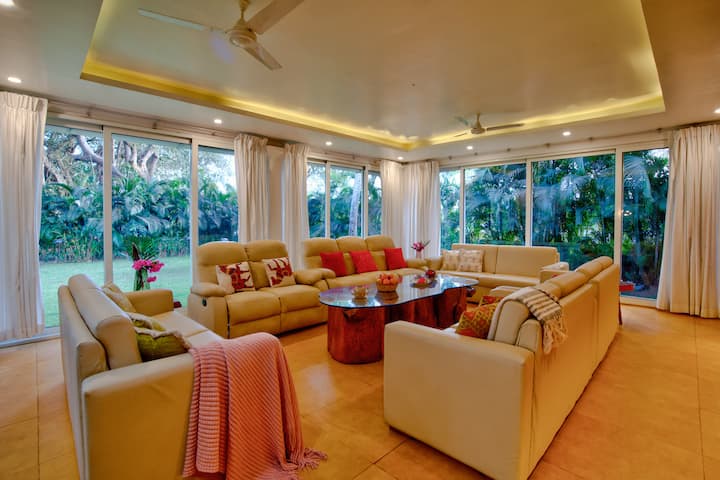 Living room image 2