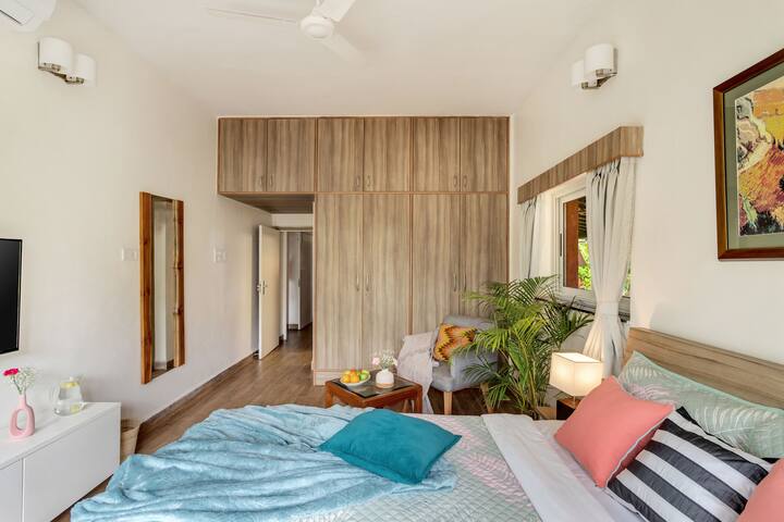 Bedroom 1 image 3