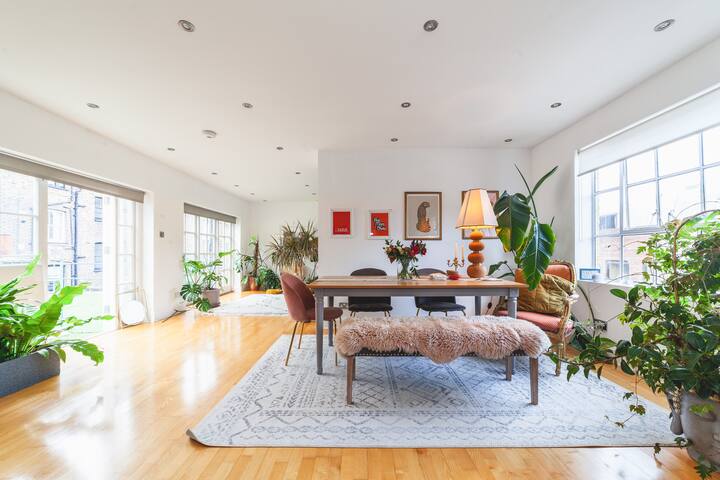 Huge Loft next to Baker Street for 6 guests gallery image 2