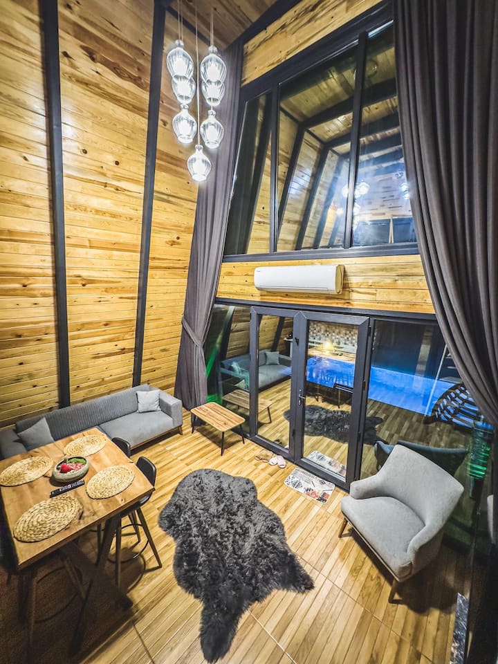 Isıtmalı Havuz-kahvaltı Bumblebee Sapanca Bungalov - Kocaeli