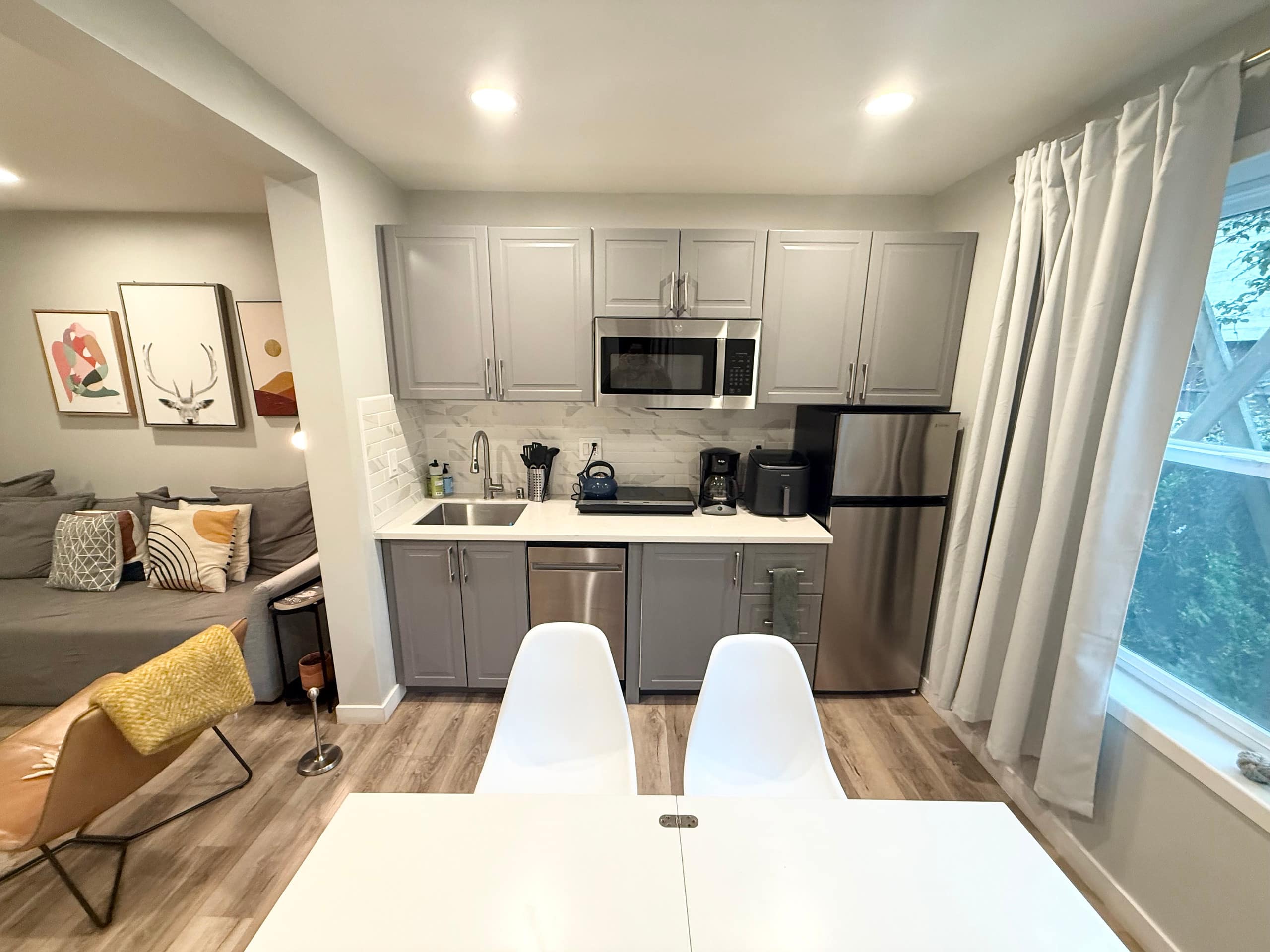 Condo in San Francisco · ★4.75 · 2 bedrooms · 2 beds · 1 bath - Image 7