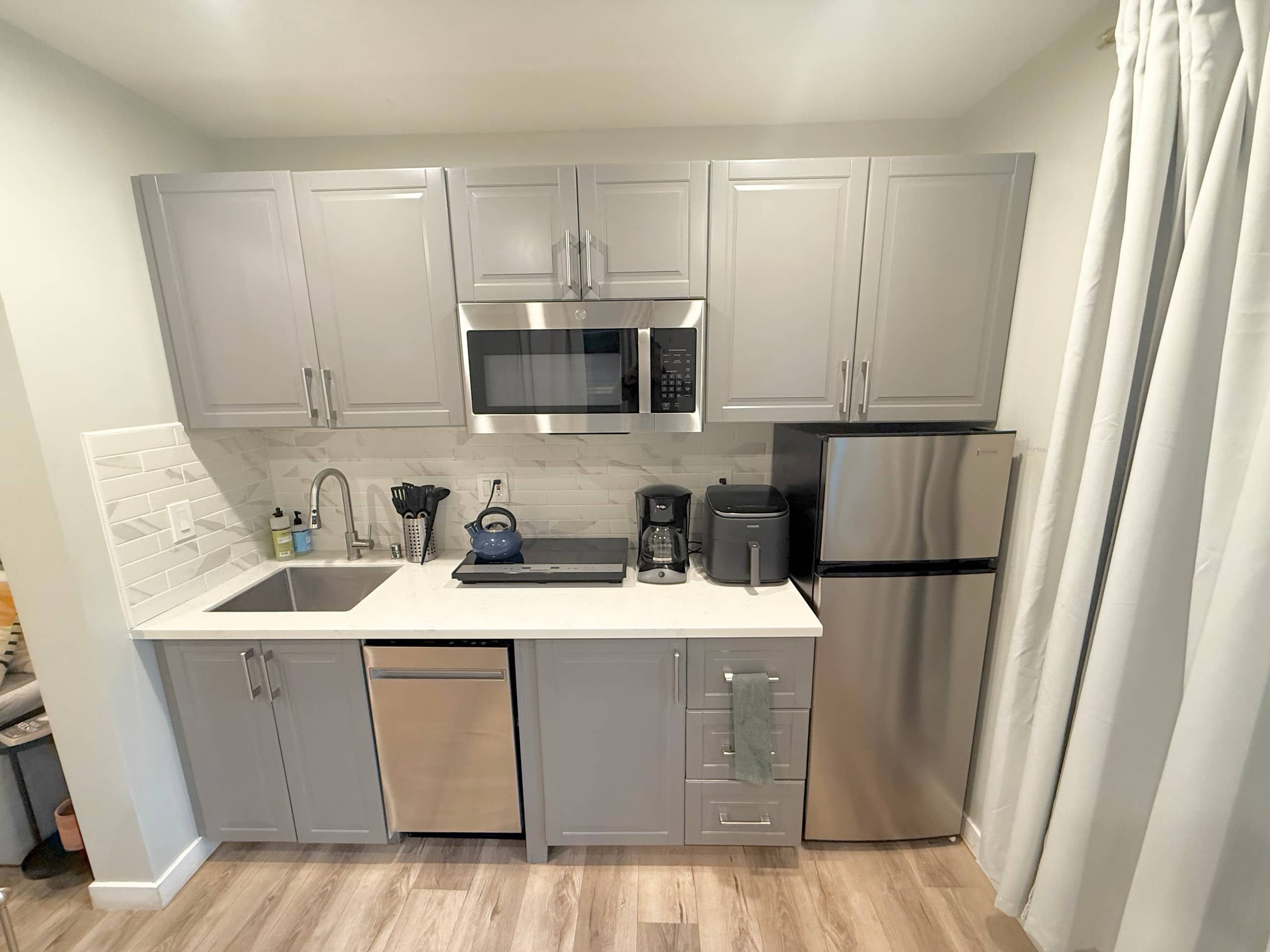 Condo in San Francisco · ★4.75 · 2 bedrooms · 2 beds · 1 bath - Image 5