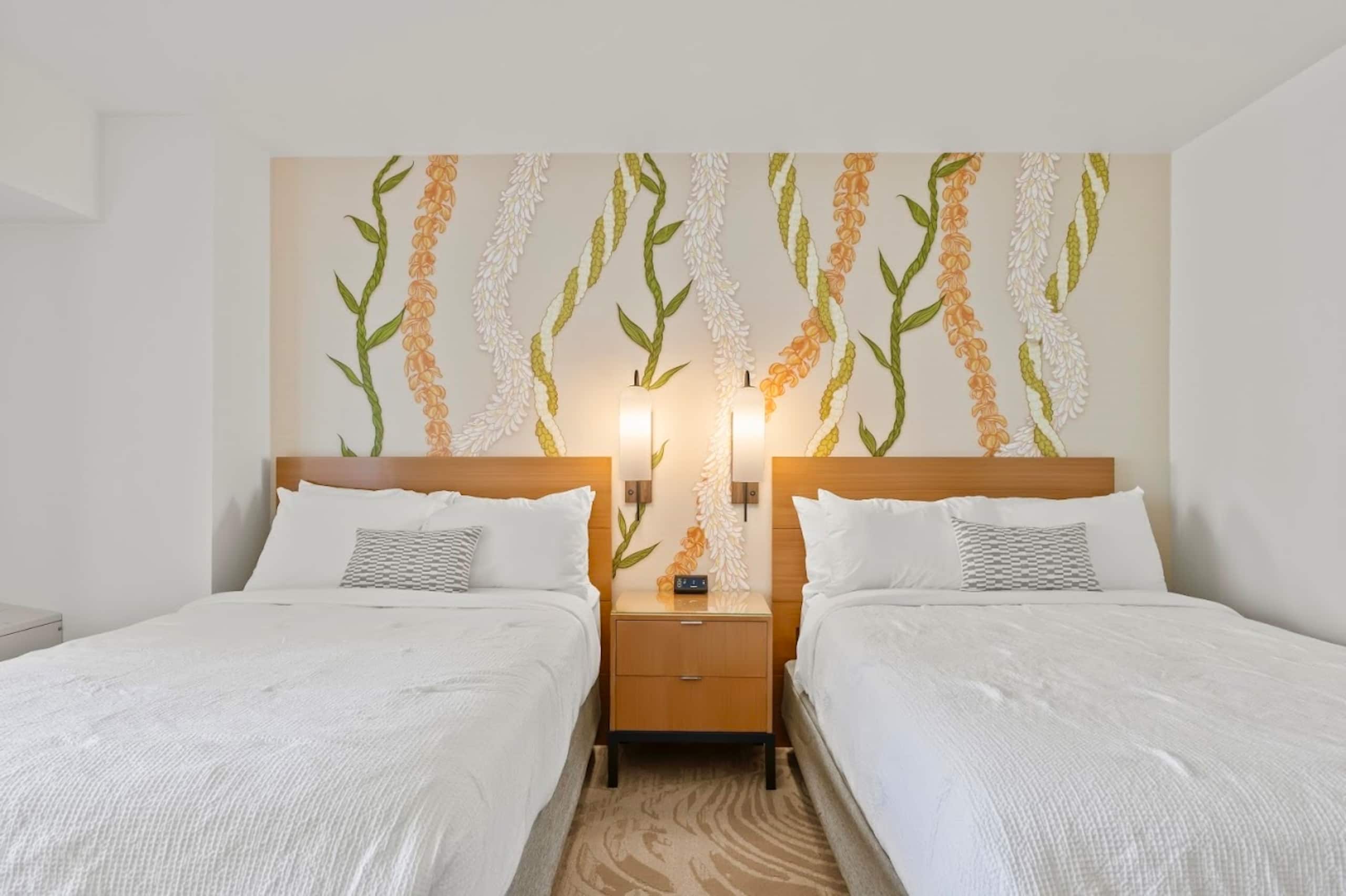 Condo in Honolulu · ★4.93 · Studio · 2 beds · 1 private bath - Image 5