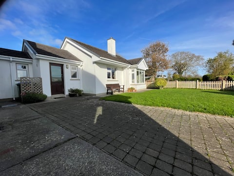 Top Airbnb: Glenview Lodge, home from home. in Kenmare