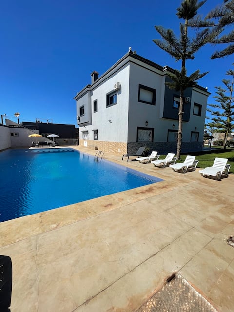 Elegance Villa with Luxe Pool in Dar Bouazza