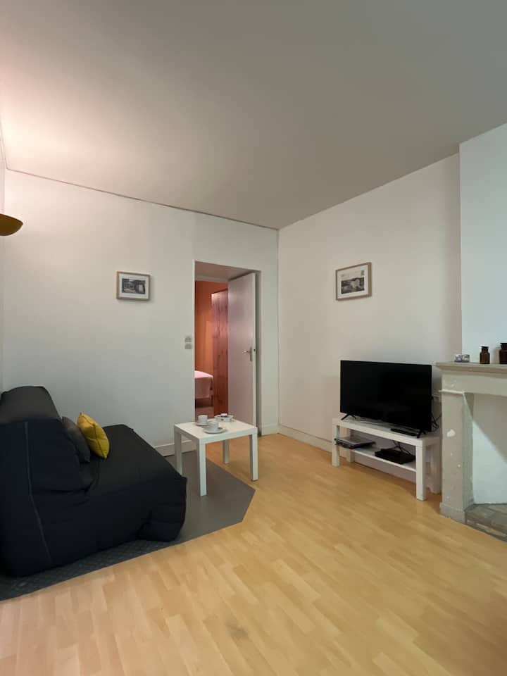 Appartement&nbsp;«&nbsp;Jaune&nbsp;»-2 Pers -Face Au Donjon- 2* - La Roche-Posay