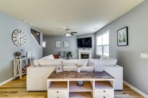 Successful Airbnb property: Arcade | Open Plan | Natural Hardwoods | Sleeps 10 in South Fulton