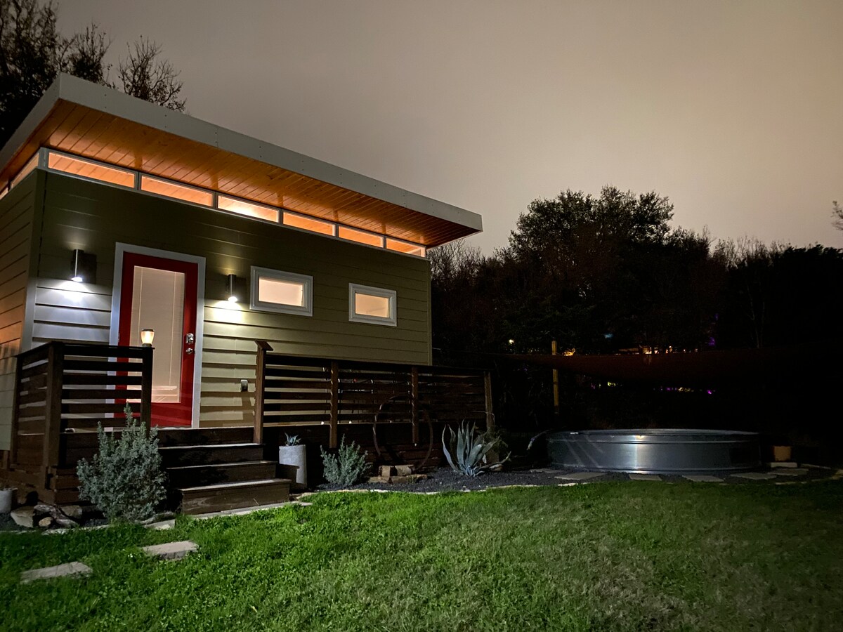 Private Tiny House Surrounded by Nature