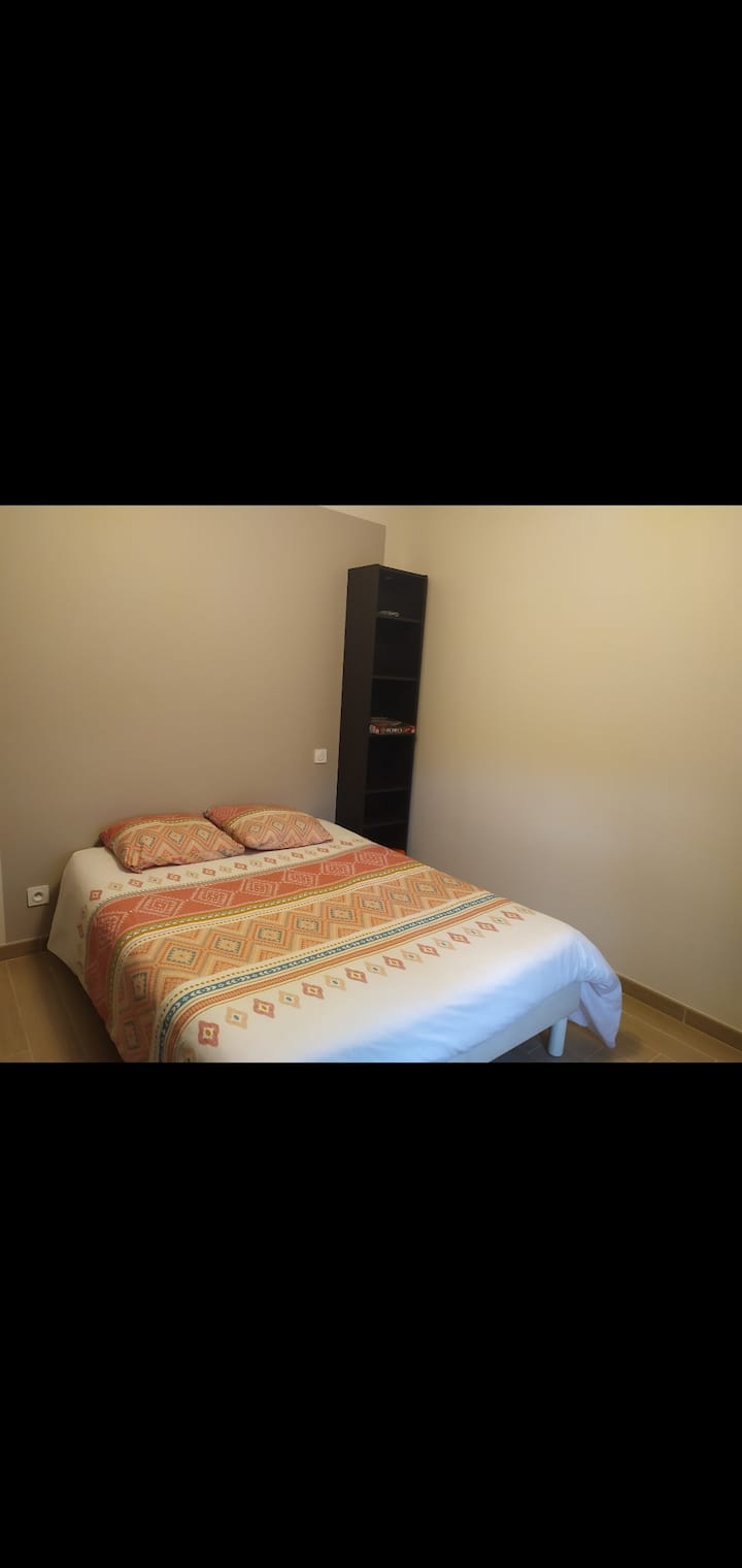 Dhomë gjumi 2