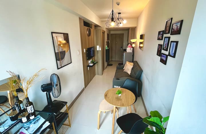 Entire Unit, Minimalist 1br Condo,coast Residences - Manila