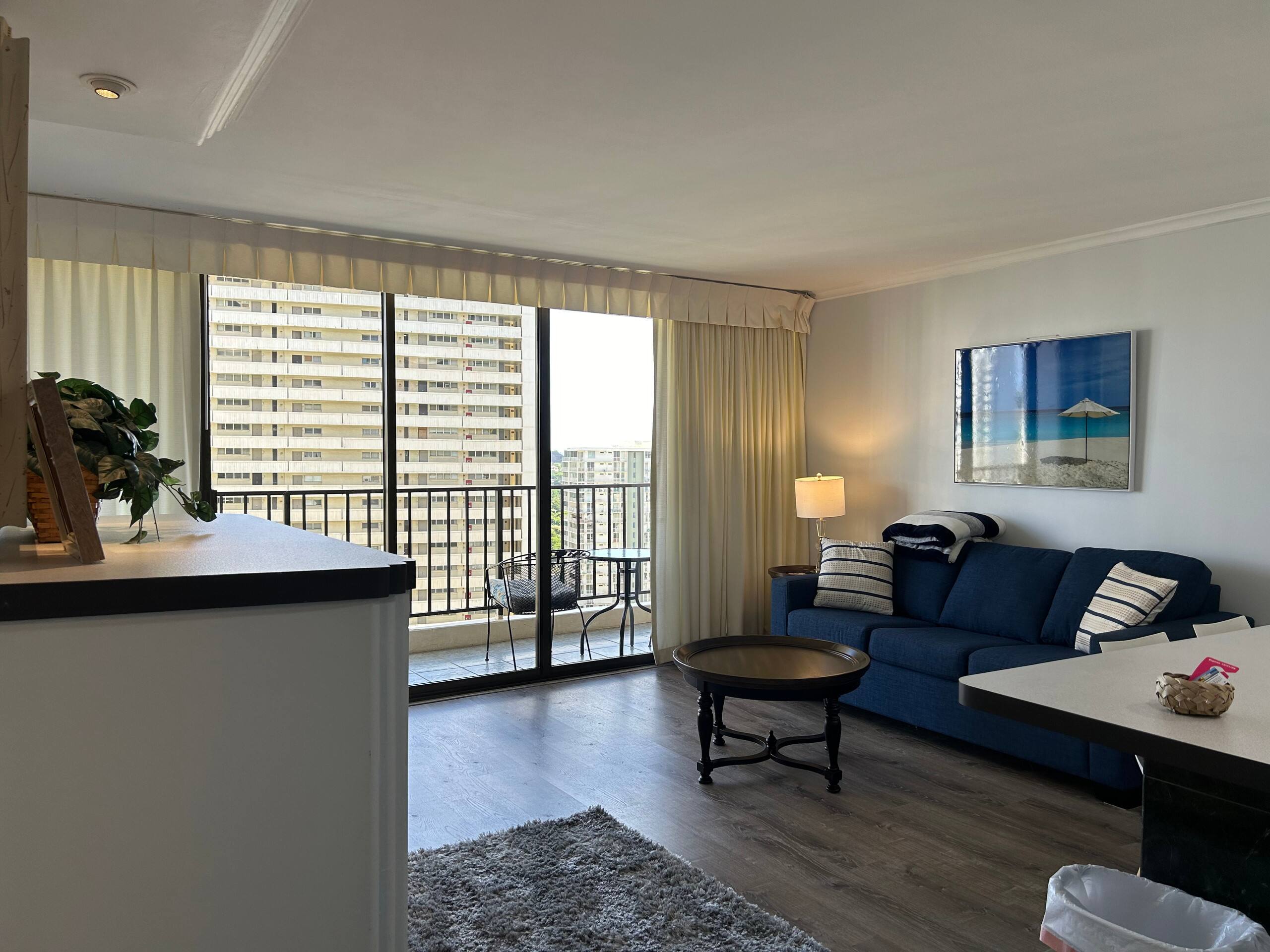 WB1909 Waikiki Steps to the Beach Wifi Ocean View - Image 3