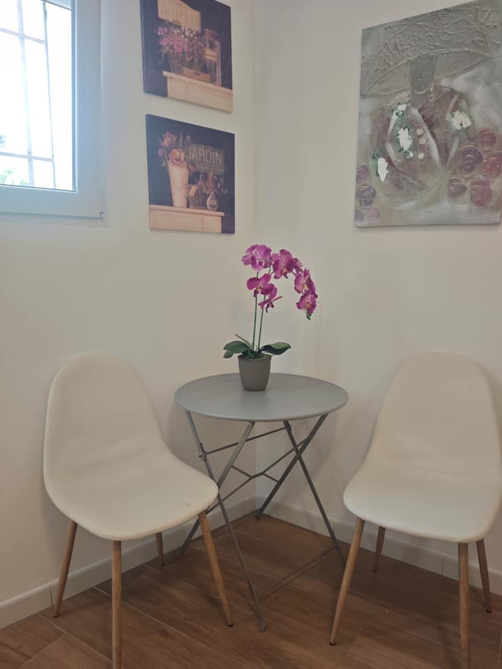 Estudio Cama Doble Baño
Triana Centro
N1 - Séville