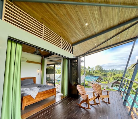 Luxury suite, pool, AC, b/fast & evening meal