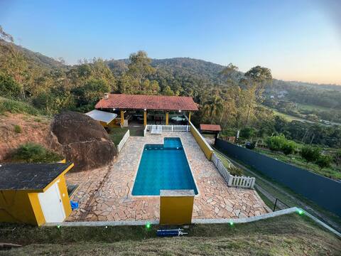 Lovely cottage in Suzano. A lot of nature!!!