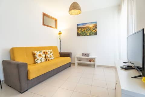 Top performing Airbnb: Casa Girassol in Faro