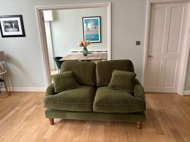 Beautiful mews house in South Kensington. gallery image 3