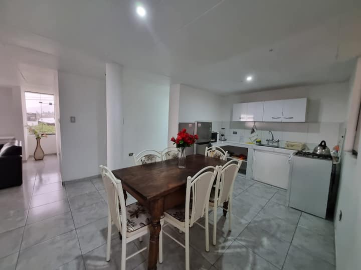 Departamento Independiente Con Cochera, 3baños - Arequipa