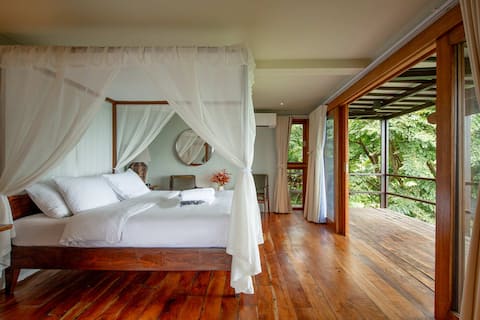 Narra Hill - Balcony Room