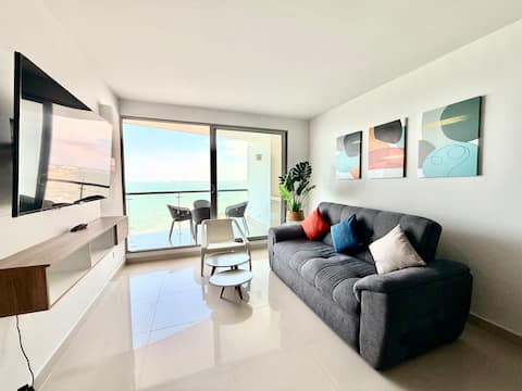 Top Airbnb: Beachfront Apt · Pool · Near Old City · Sea Views in Marbella
