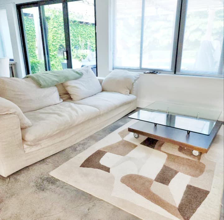 Villa Zen Miami Gated Luxury Home W/ Pool Sleeps 8 - Miami