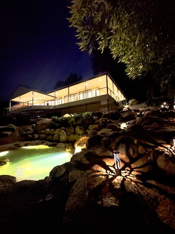 Hanging Garden-Mountain Views Retreat gallery image 3