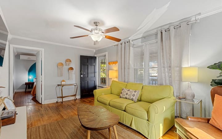 Cargo District Bungalow - Wilmington, NC