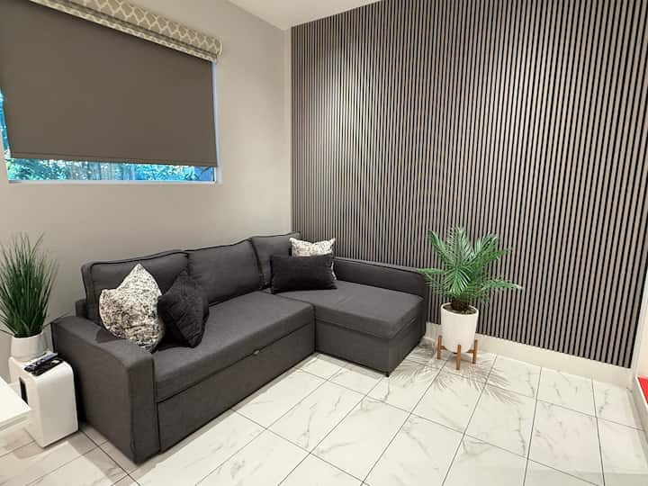 A Luxury Apartment With Kitchen, Bath And Laundry - Antioch, CA