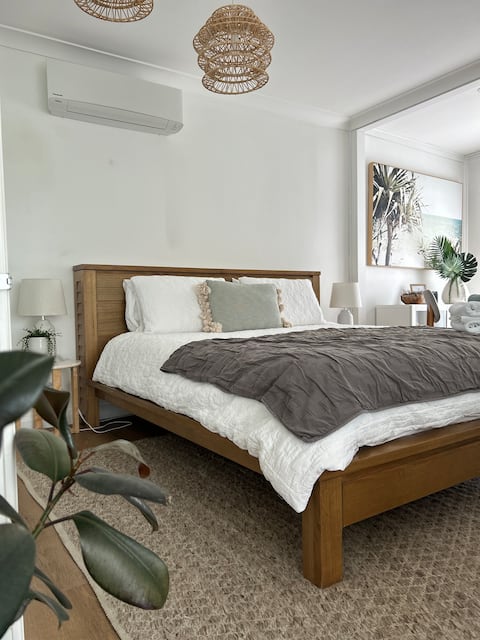 Top Airbnb: Hakuna Matata - a little seaside getaway for two in Narrawallee