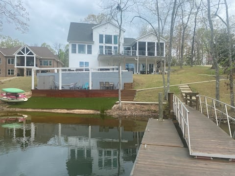 Lake House with Hot Tub & Optional Pontoon Rental