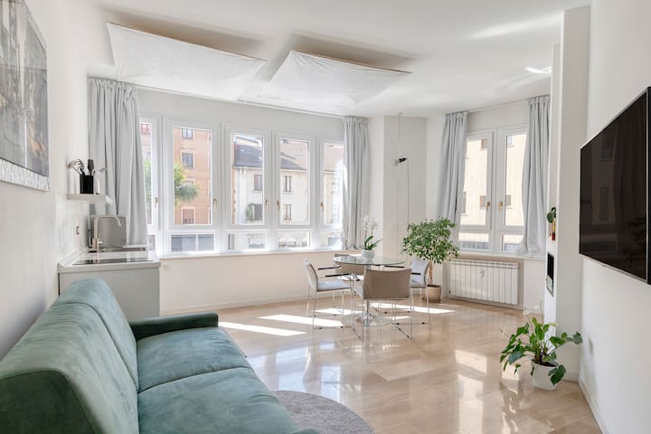 Beautiful four-room apartment in the city center