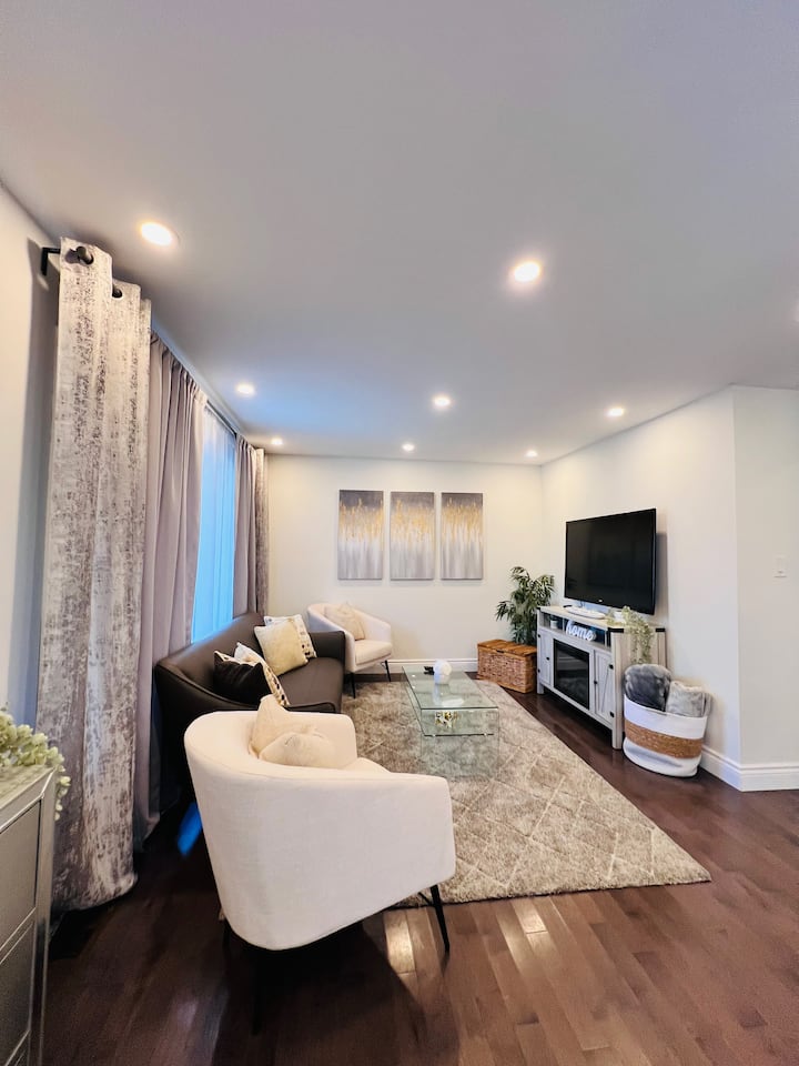 3 Bedroom Bungalow In South Ajax - Ajax