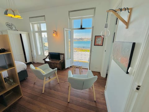 Popular Airbnb listing: Mille Sabords – sea view in Saint Malo