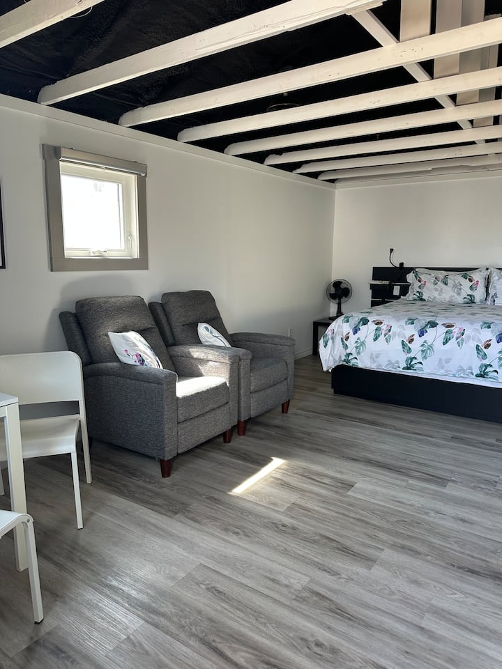 Nanton Hideaway - Nanton