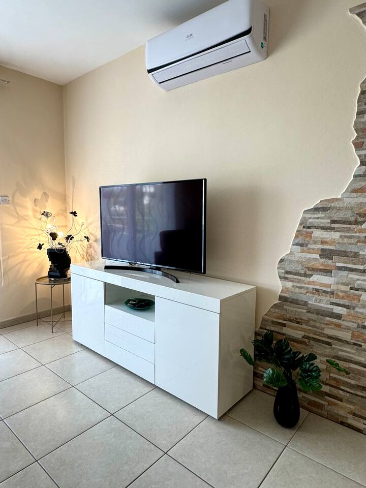 Deluxe Nissi Apt Big Veranda Pool And Garden View - Ayia Napa