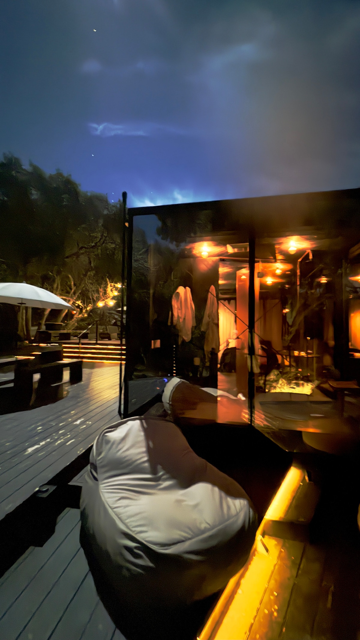 Infinite Luxury Mirror House | Hot Tub | Sauna - Tiny houses for
