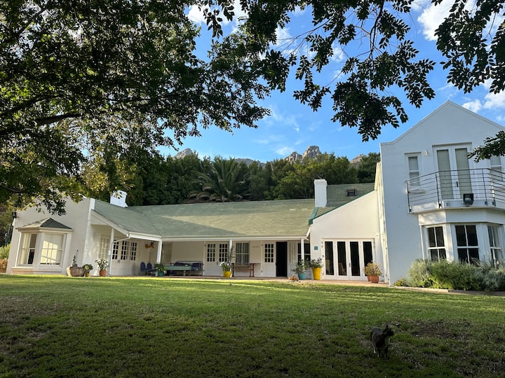 Farm Style Rustic Mansion, Hout Bay - ケープタウン