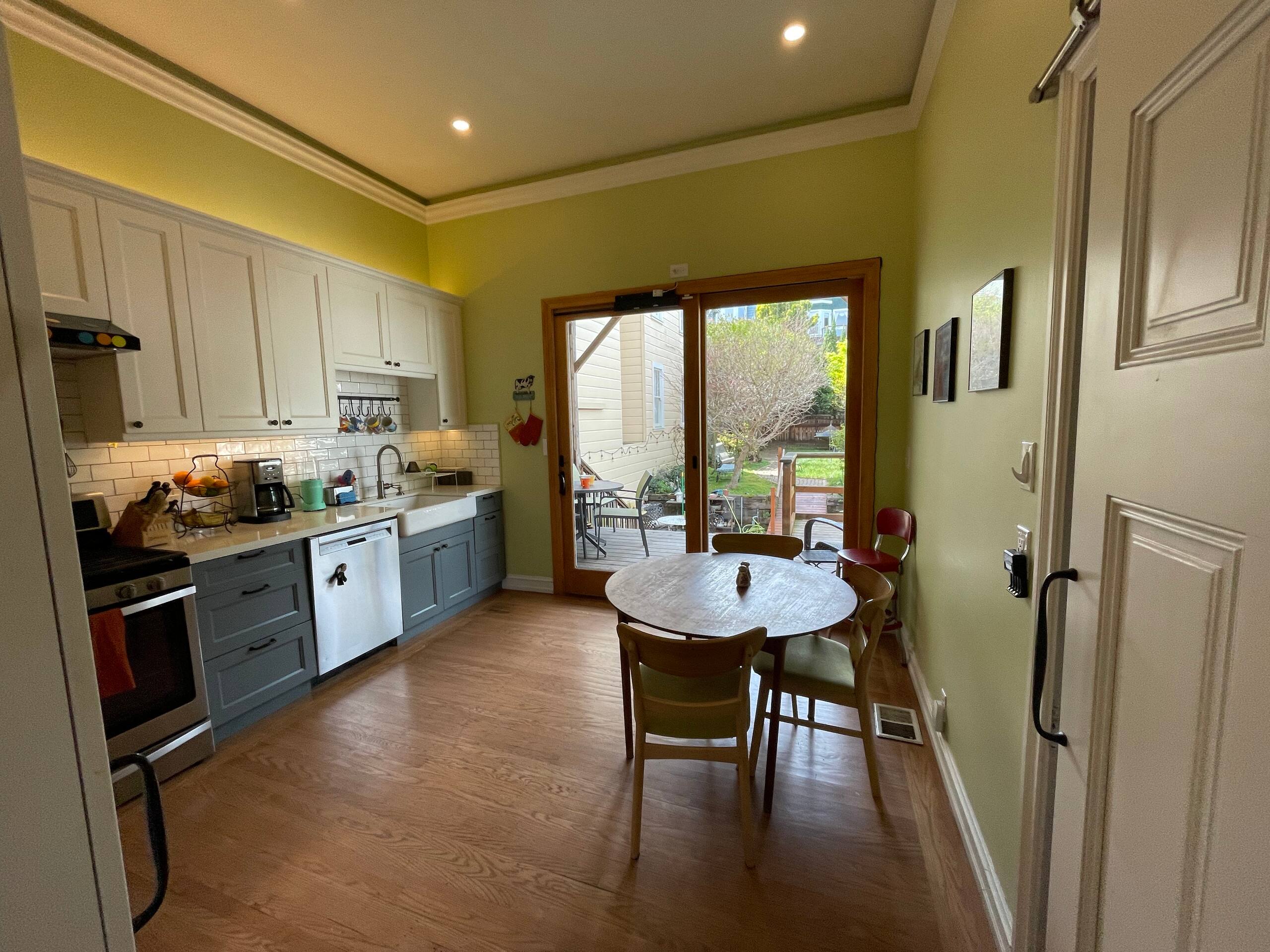 Home in San Francisco · ★4.55 · 3 bedrooms · 3 beds · 2.5 baths - Image 9