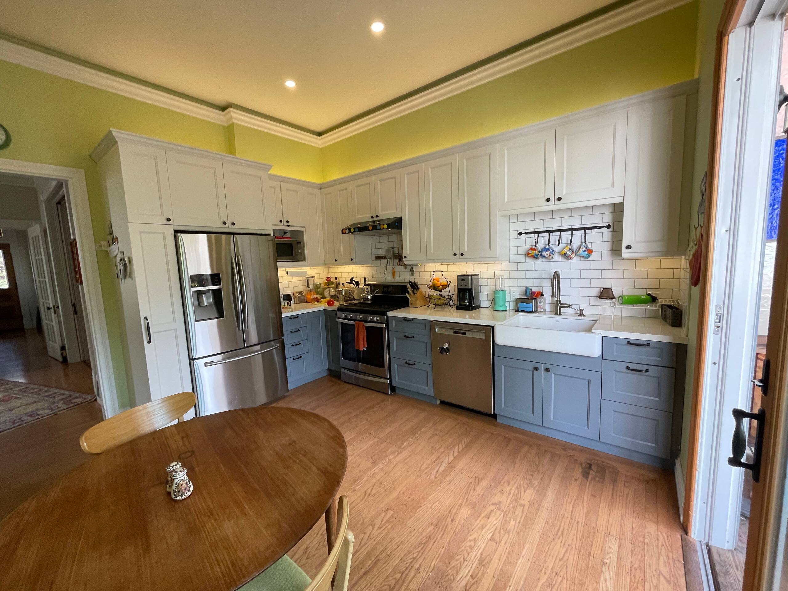 Home in San Francisco · ★4.55 · 3 bedrooms · 3 beds · 2.5 baths - Image 11