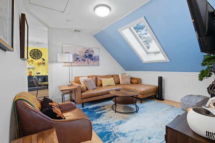 Cozy Coastal Condo: Steps To Downtown & Waterfront - Salem, MA