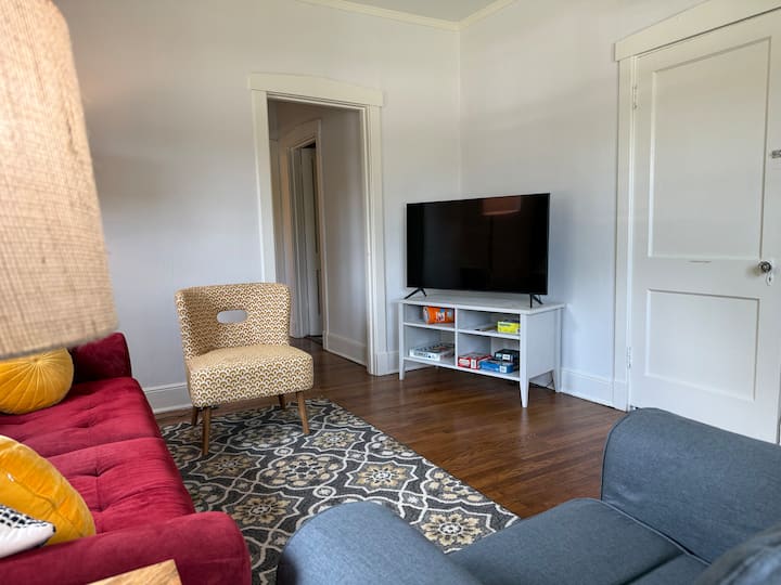 2br/2ba Cooperyng Gem-gated Pkng+liberty Bowl-1blk - Memphis, TN