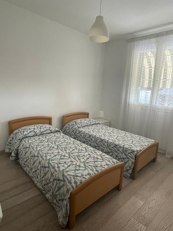 საძინებელი 1