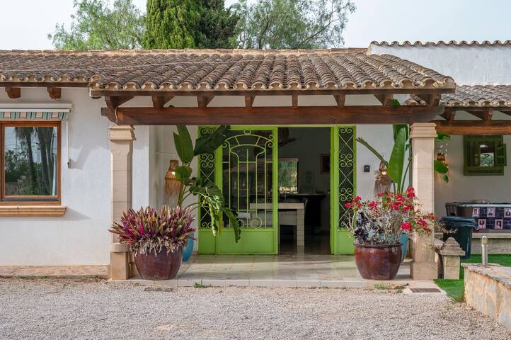 Villa del Artista super lujo gallery image 2