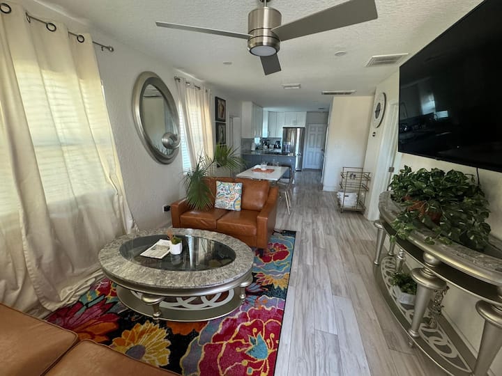 4bdr Tropical Oasis In Historic Ybor City Tampa - Tampa