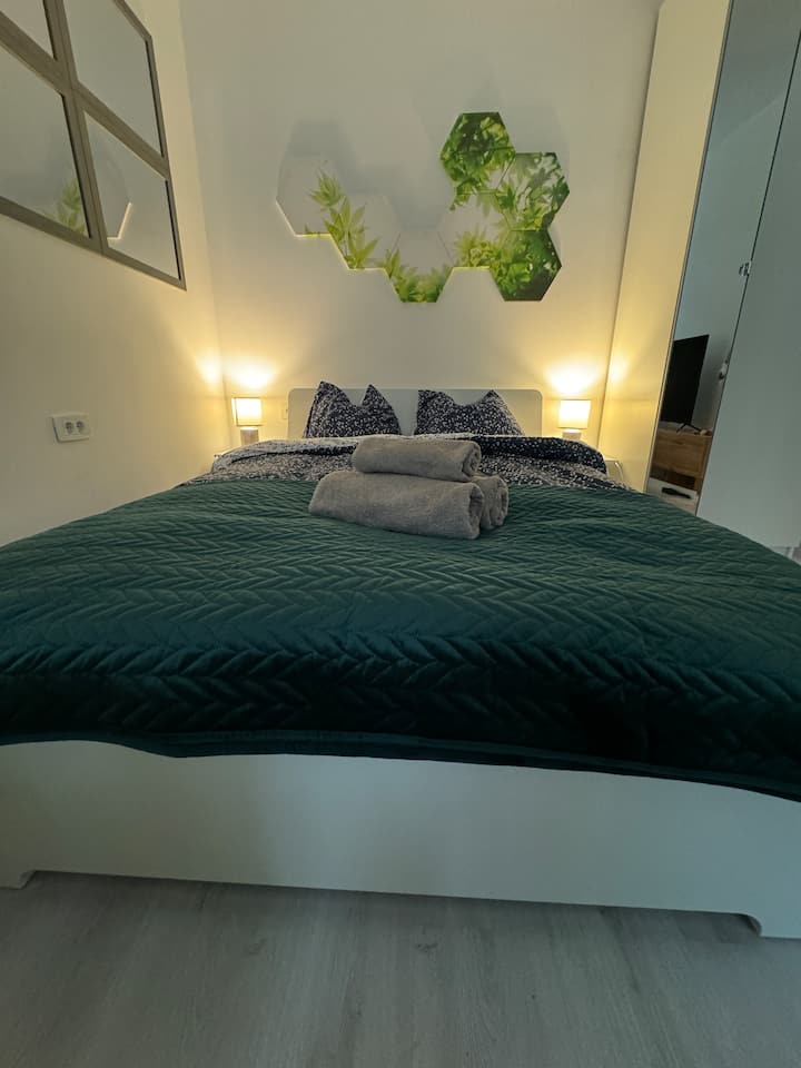 Stylish Studio Near Orhideea Towers W/free Wi-fi - Bucarest