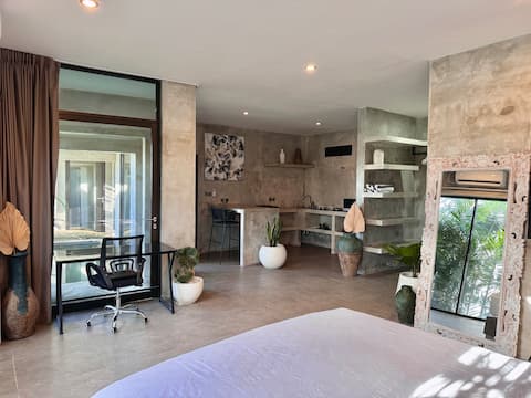 1. Luxury Designer Apartment with nice Jungle pool