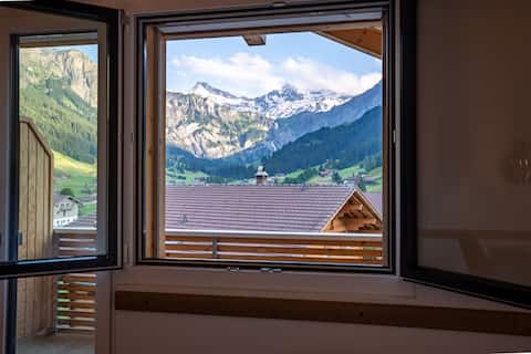 Chuenislodge3: 5min-Ski lift | 2 Balconies | EV charging