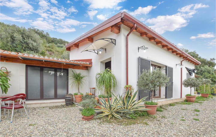 Casa Vacacional Para 5 Personas - Roccalumera