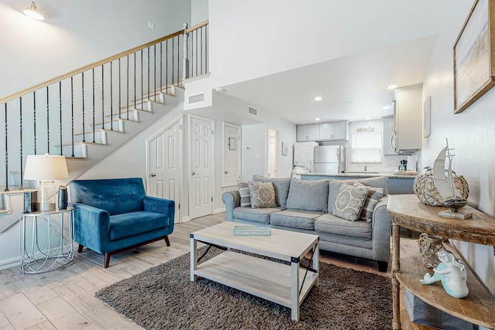 Bright 1br | Patio | Washer/dryer - Whitecap Beach, TX